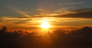 マウナケア山頂 夕陽と星のツアー